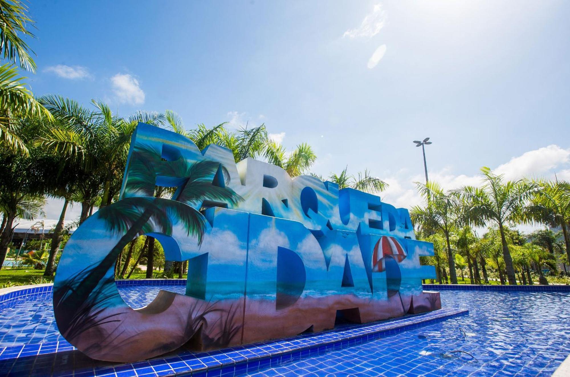 Residencial F52 Apartment